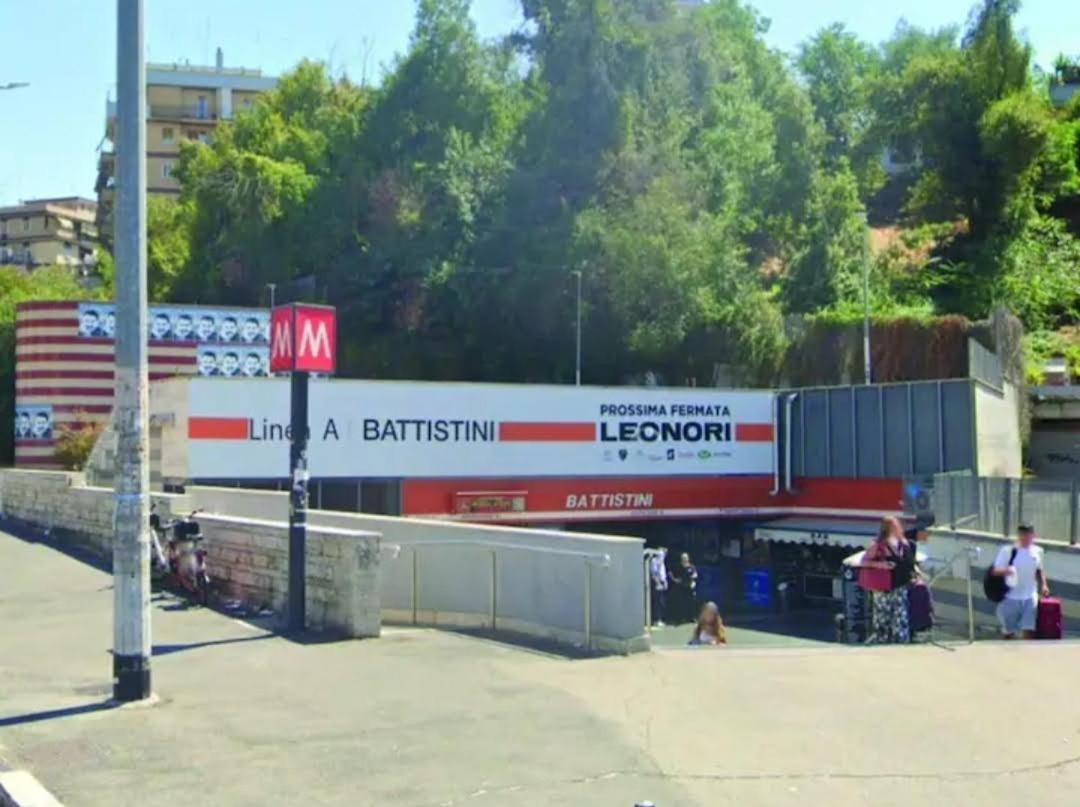Urban Welcome Metro Battistini Rome Bagian luar foto
